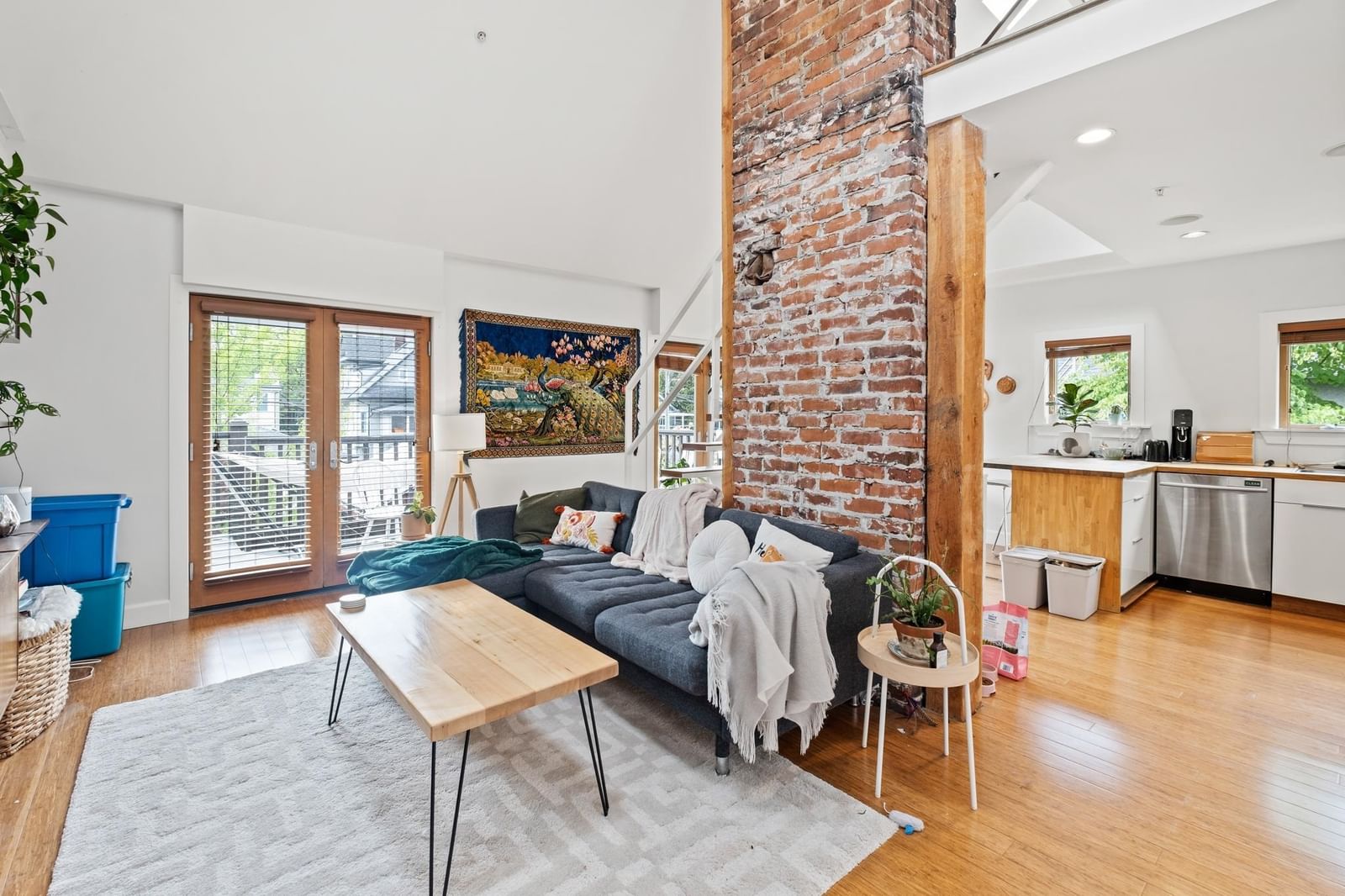 Listing Image 9