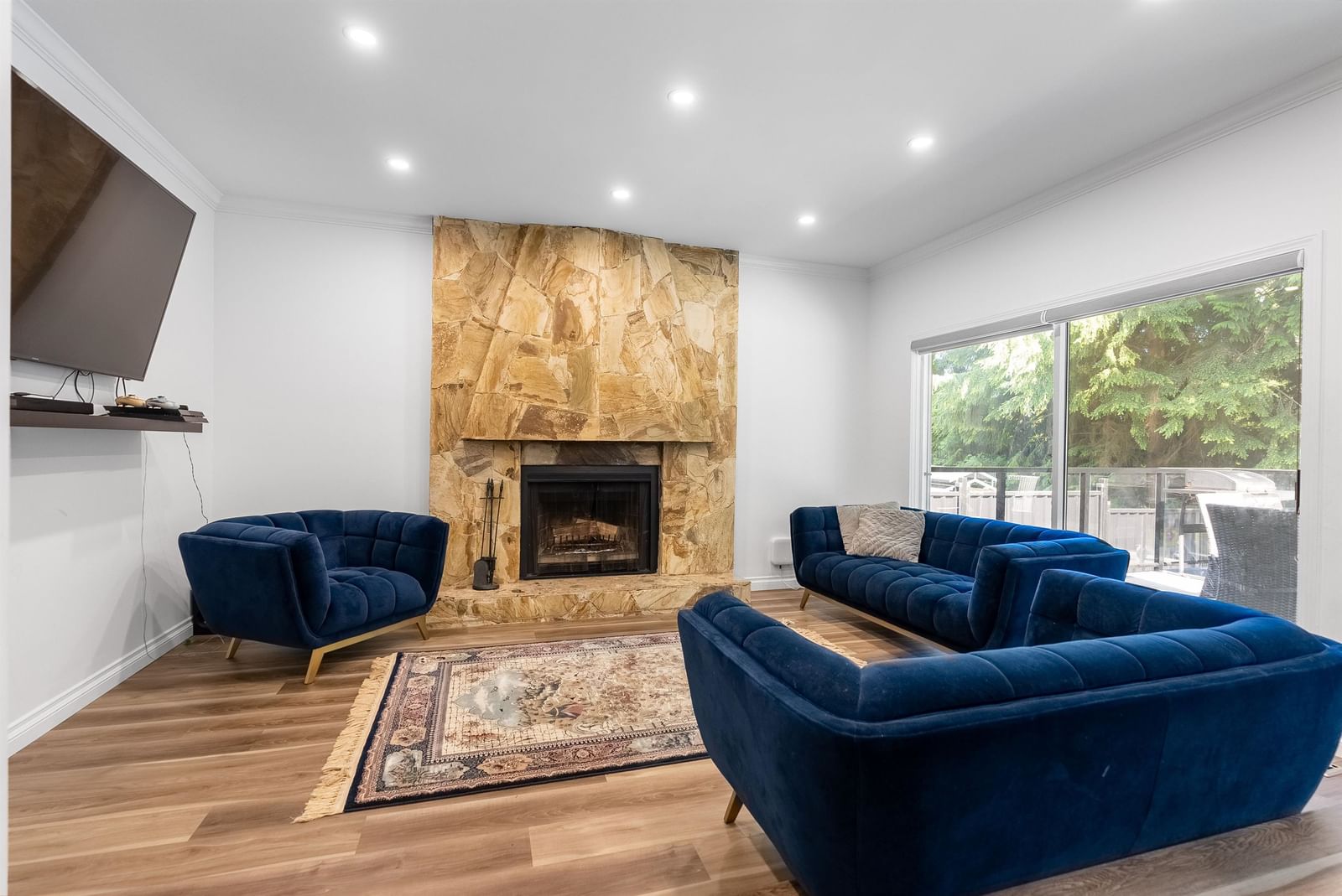 Listing Image 13
