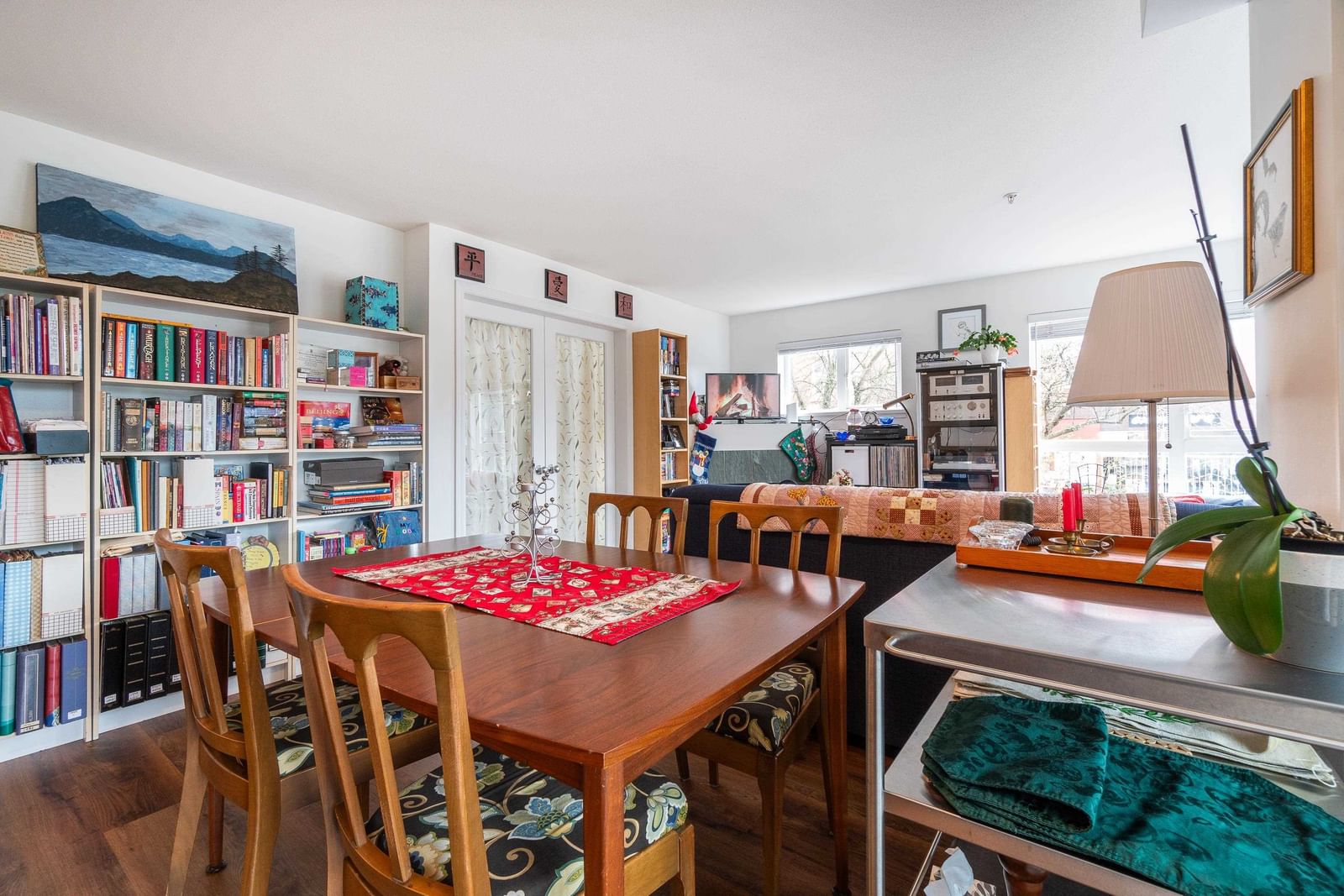 Listing Image 8