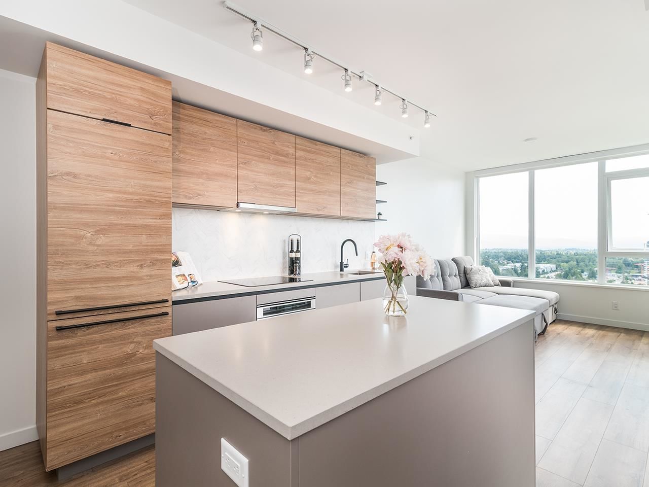 Listing Image 18