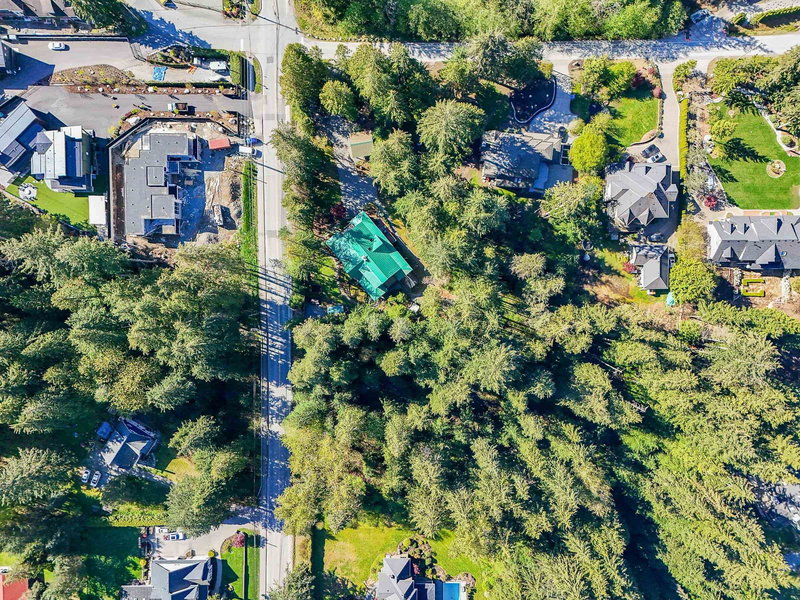 3025 Anmore Creek Way, Anmore, V3H 5G6 | Image 2