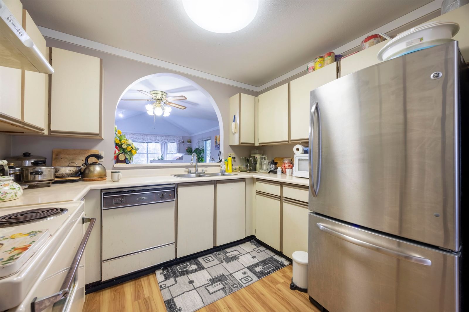Listing Image 12