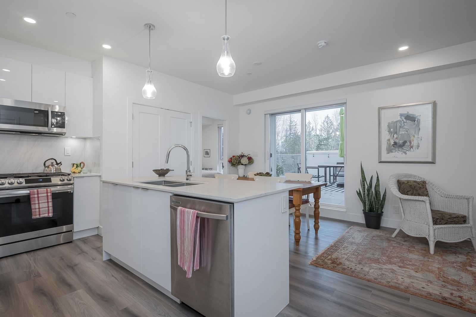 Listing Image 15