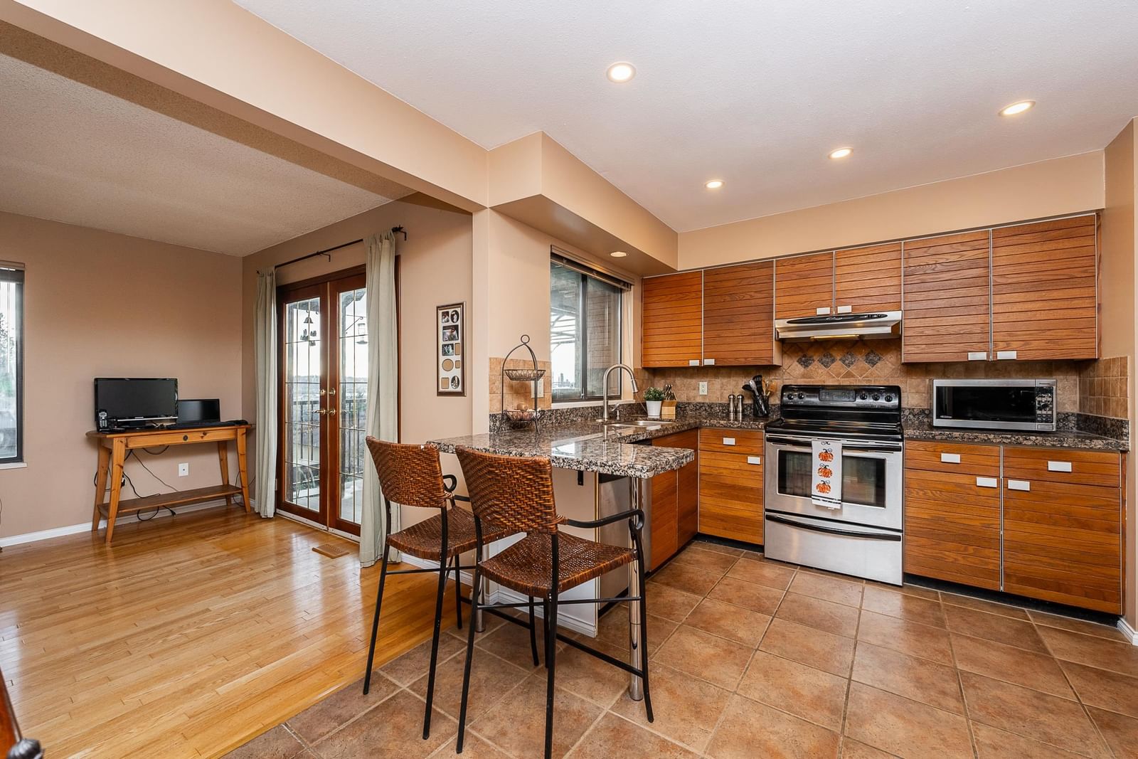 Listing Image 9