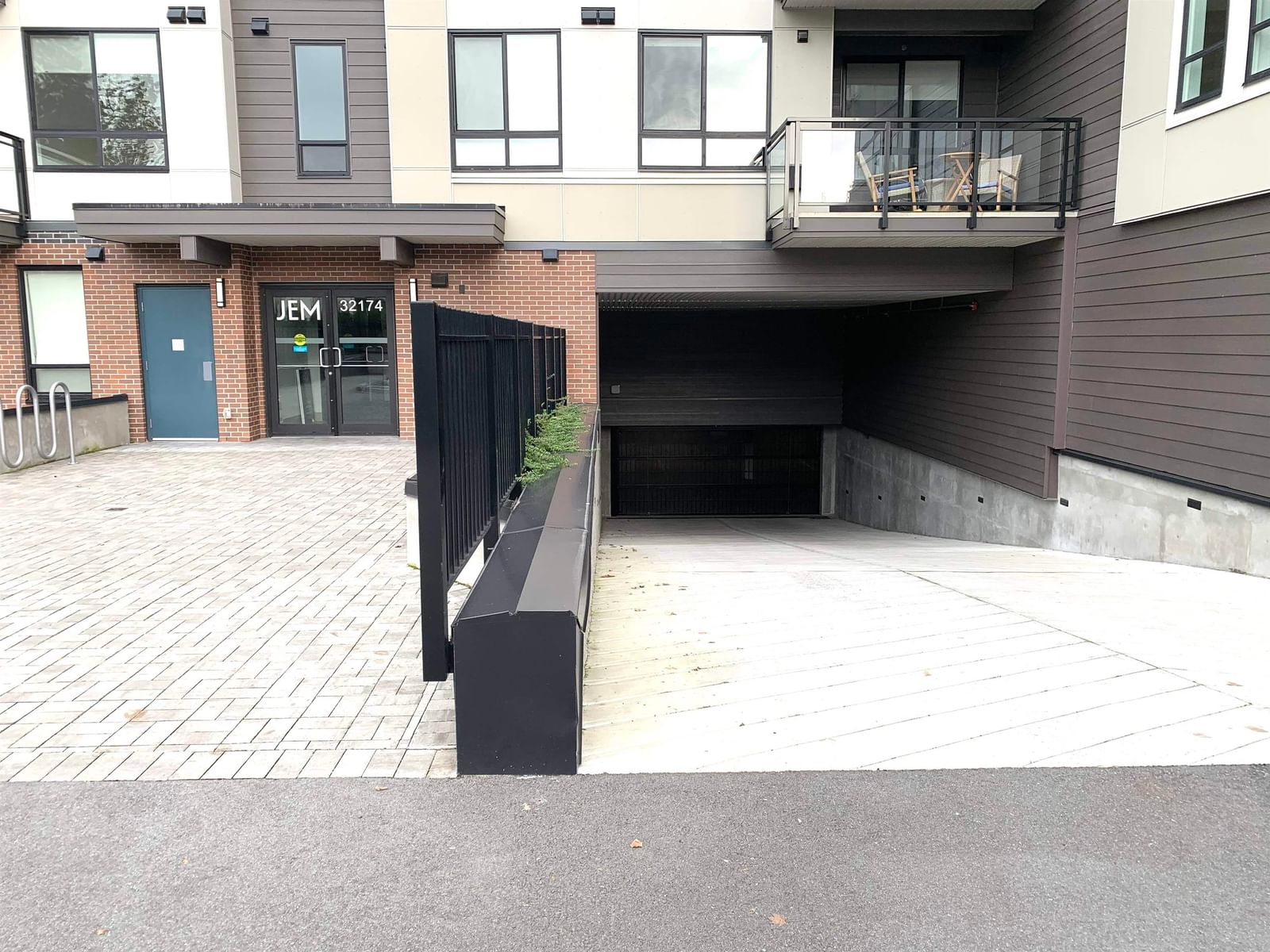 Listing Image 25