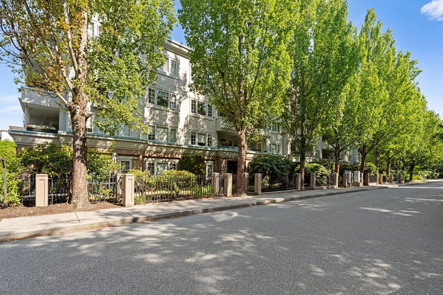 206 - 55 Blackberry Drive
