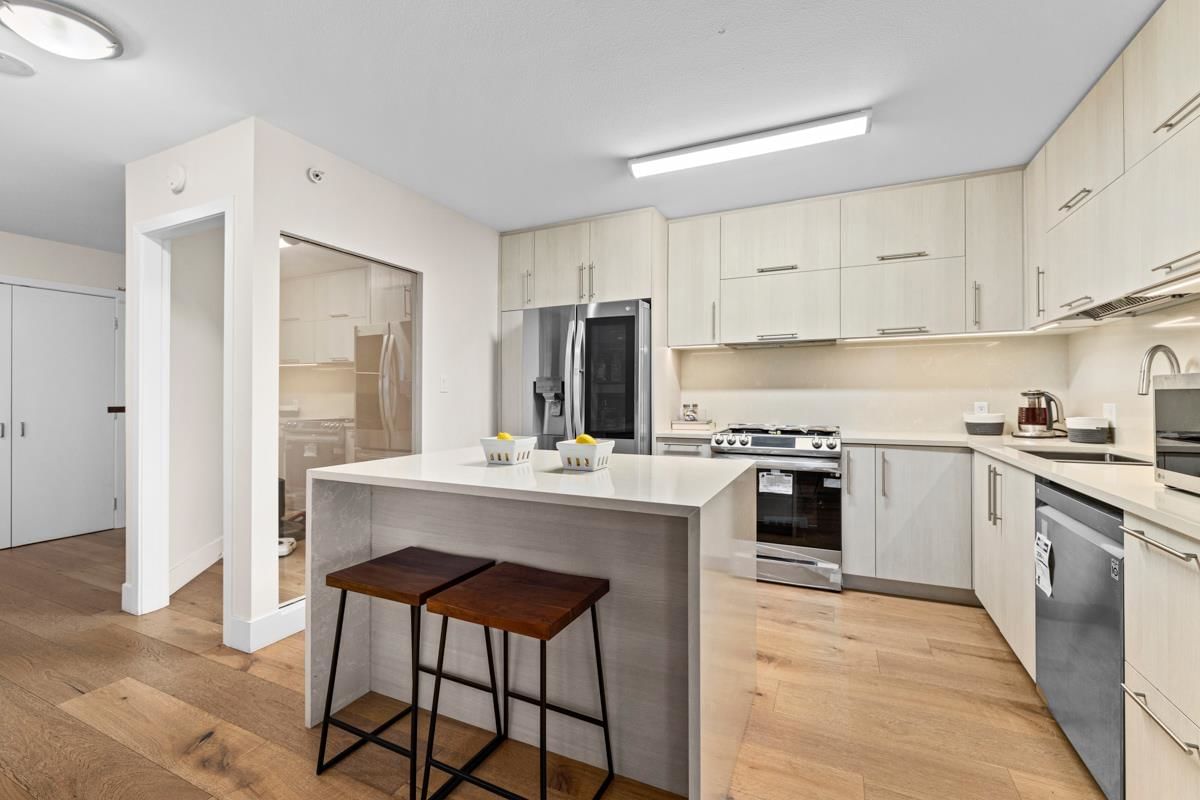 Listing Image 19