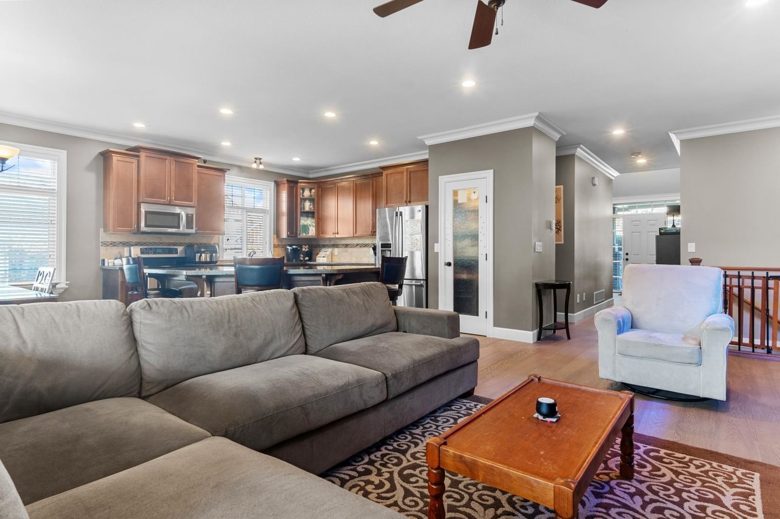 Listing Image 9