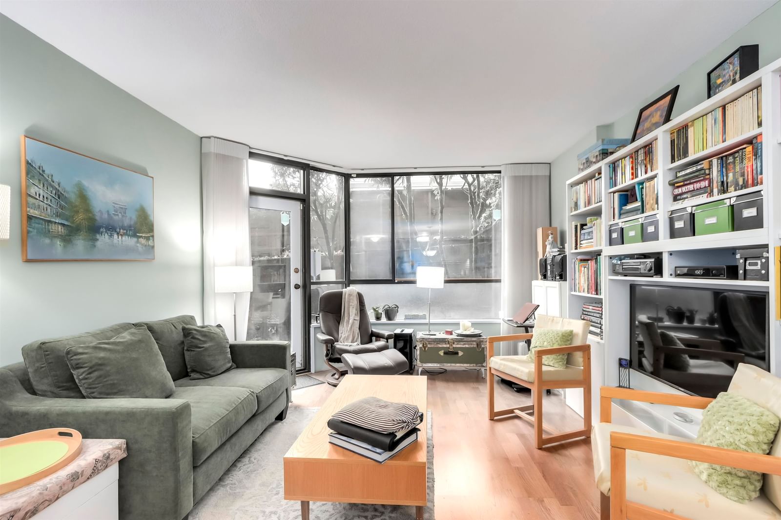 Listing Image 9