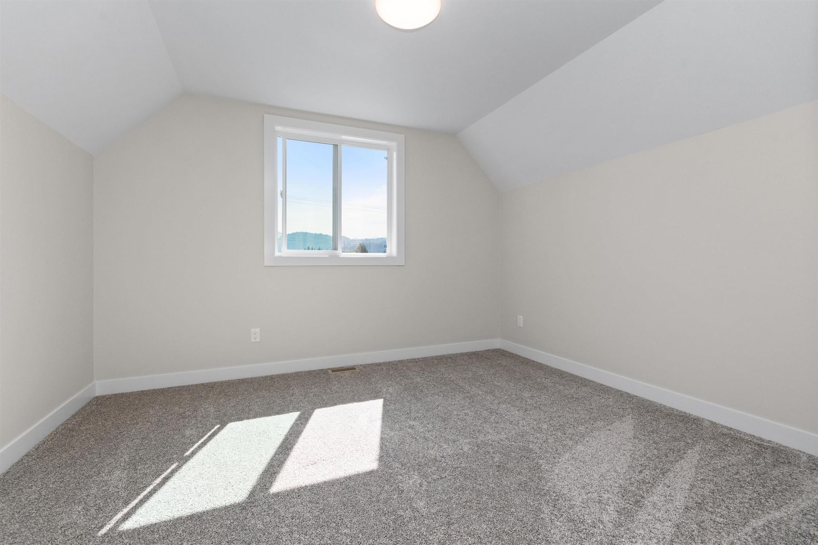 Listing Image 30