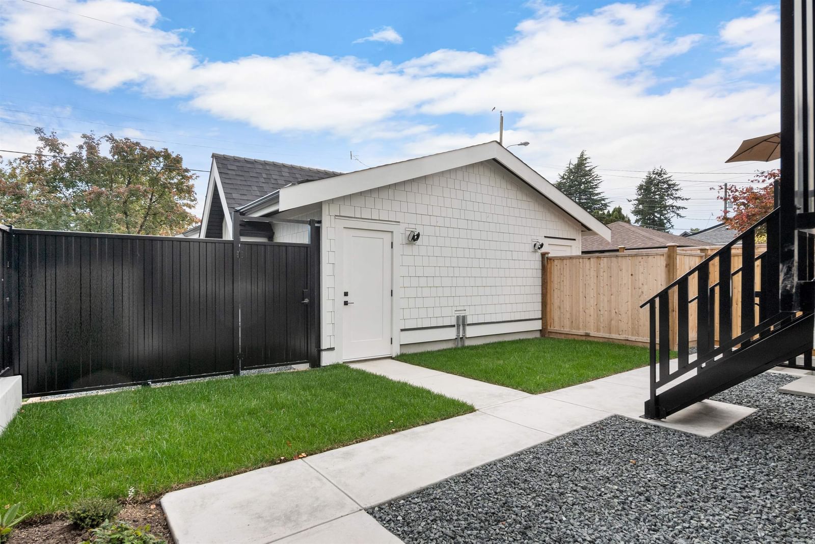 Listing Image 27