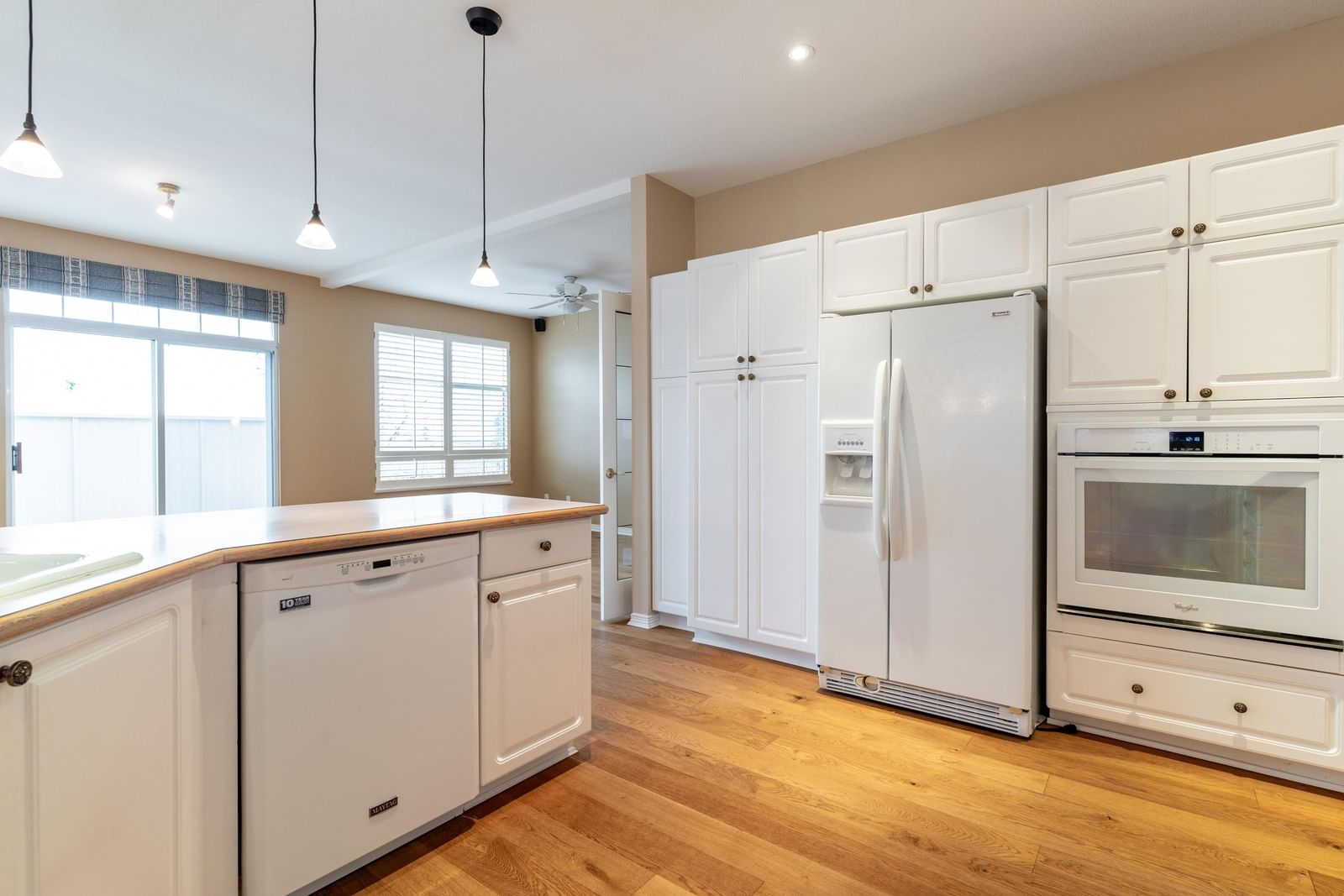 Listing Image 16