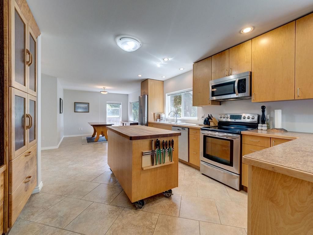 Listing Image 16