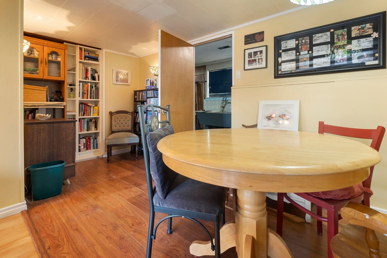 Listing Image 19