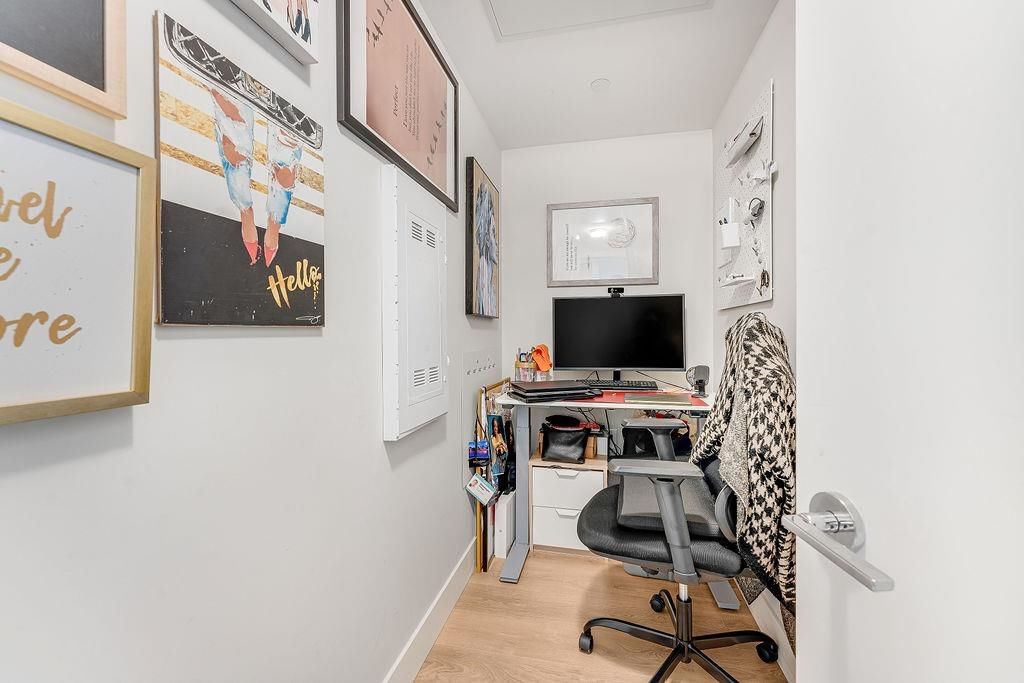 Listing Image 17
