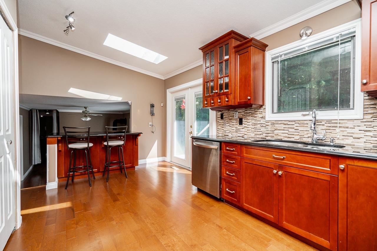 Listing Image 13