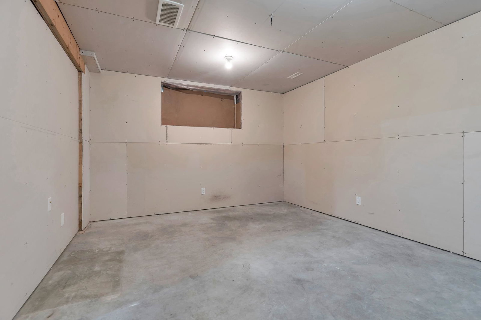 Listing Image 30