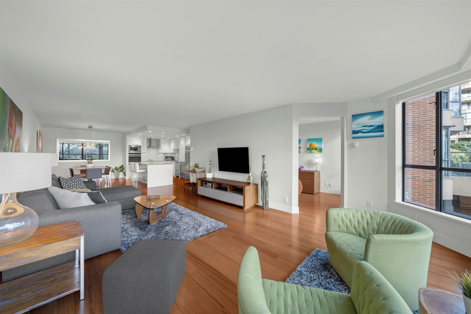 Listing Image 10