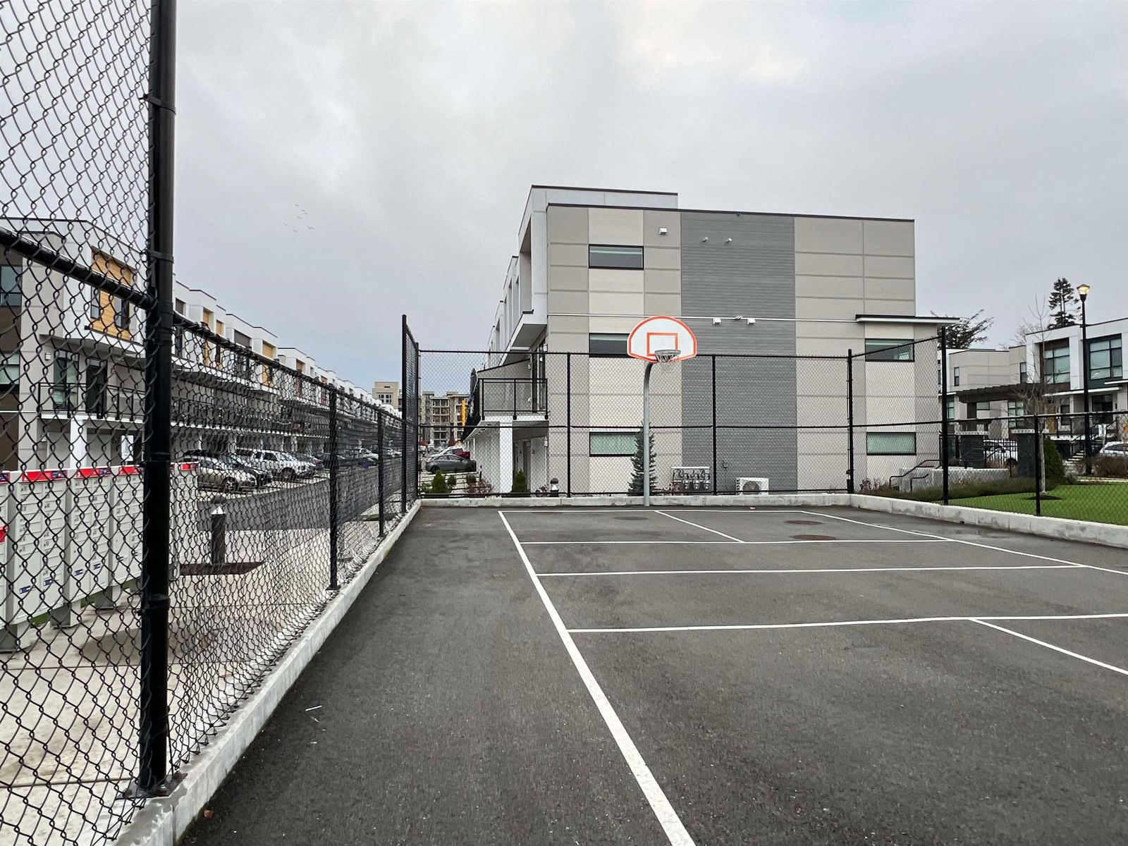 Listing Image 19