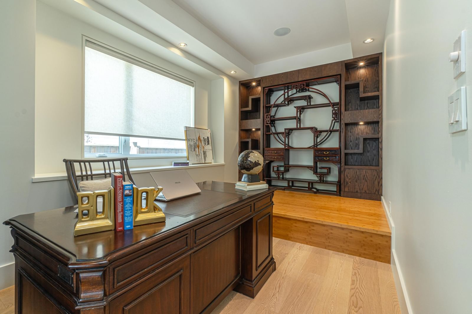 Listing Image 12