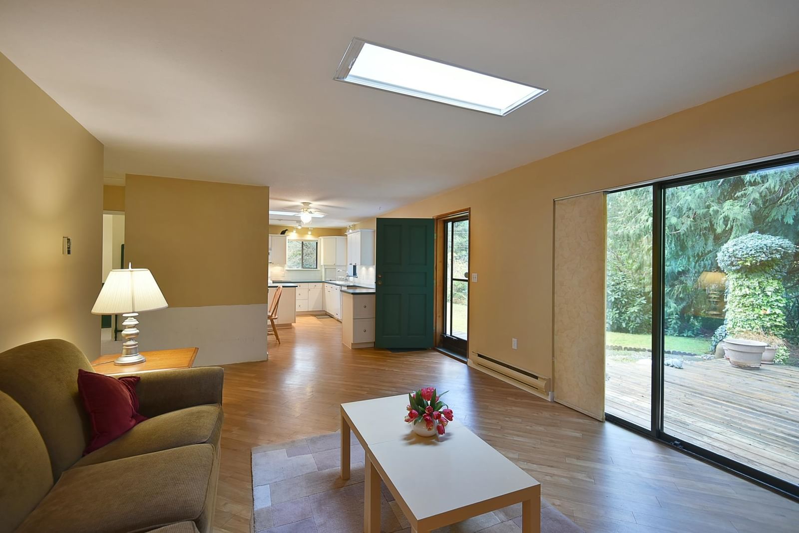 Listing Image 9