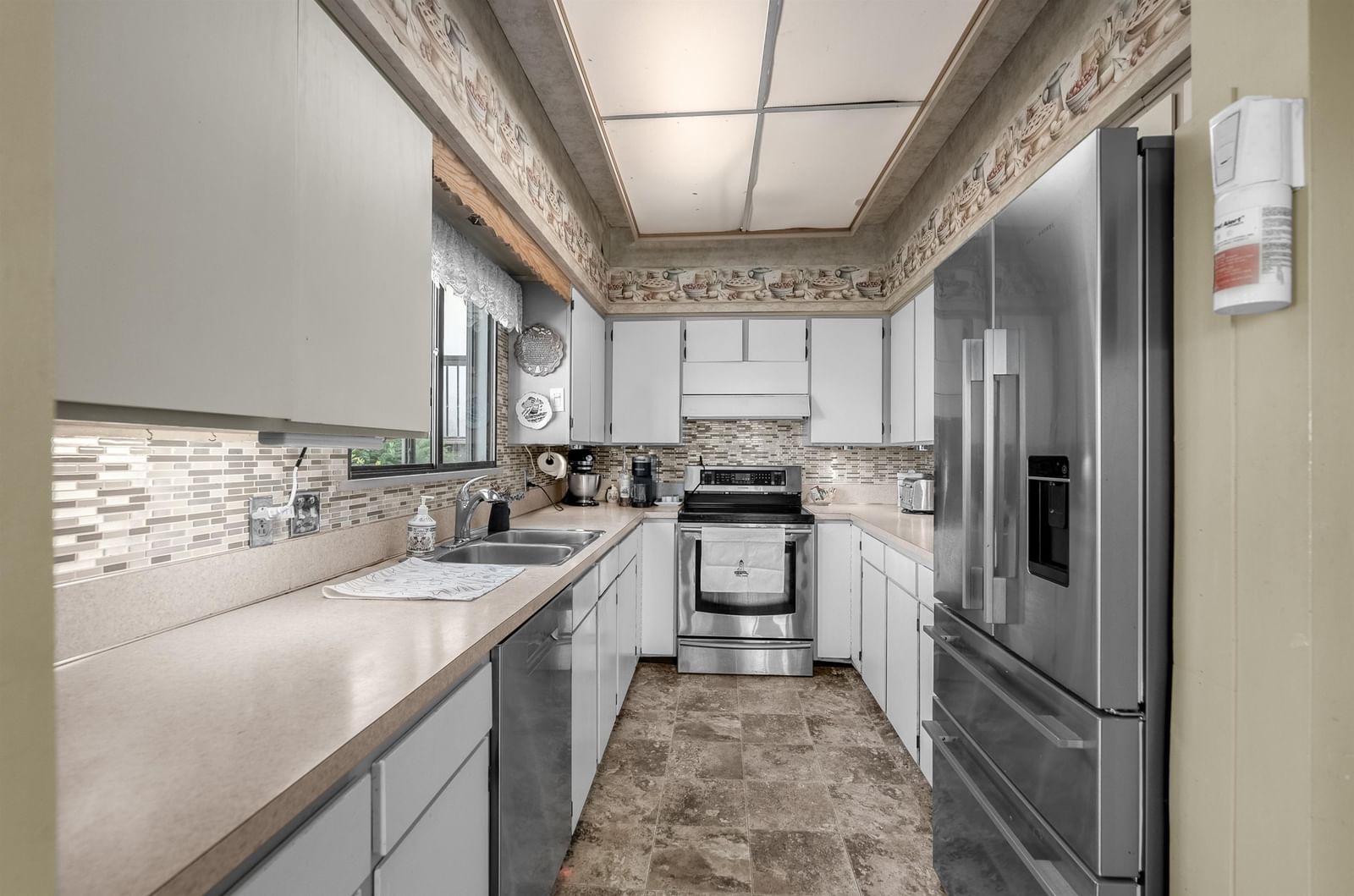 Listing Image 14