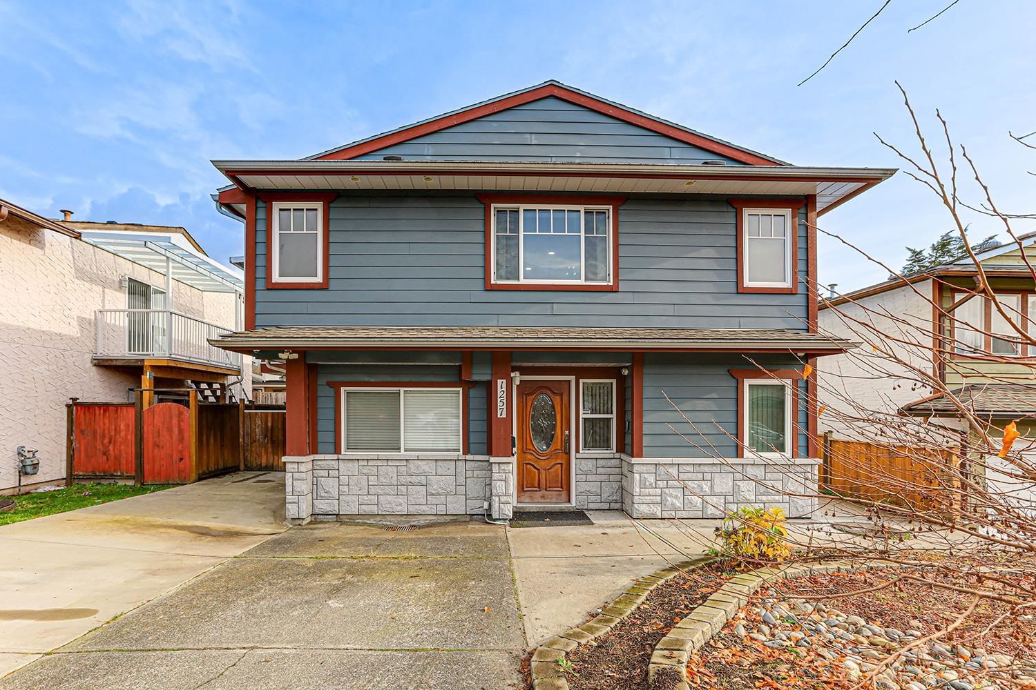 Listing Image 1