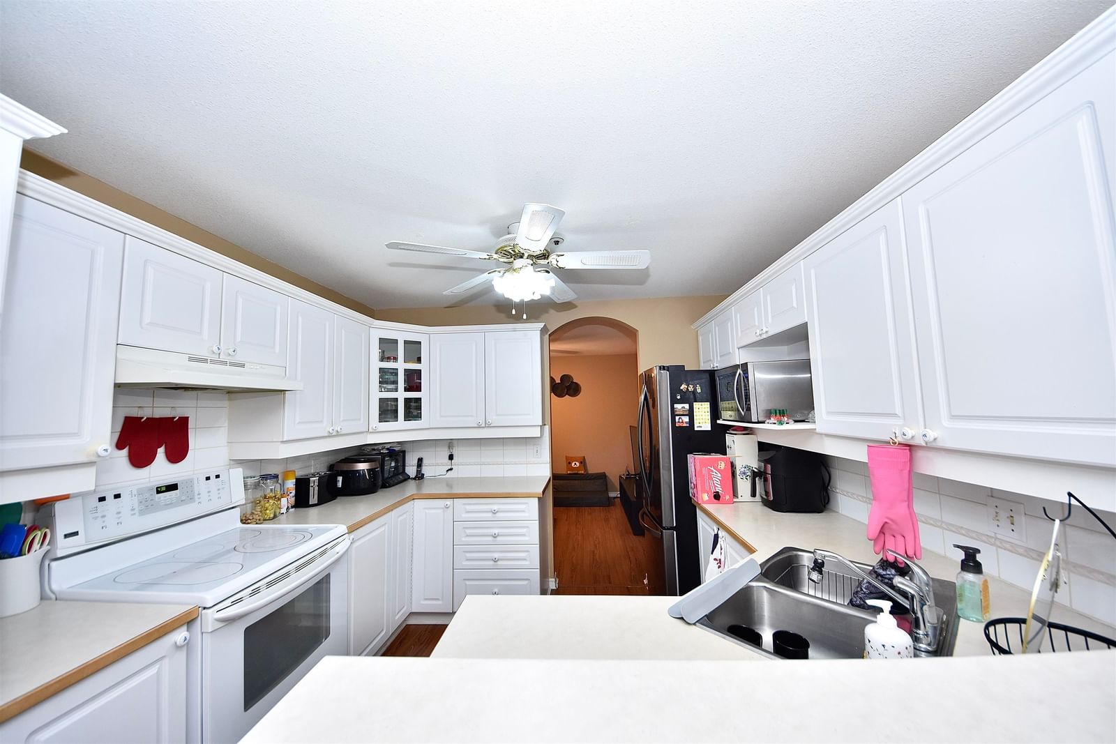 Listing Image 11