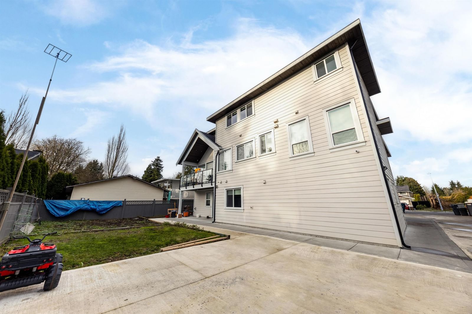 Listing Image 27