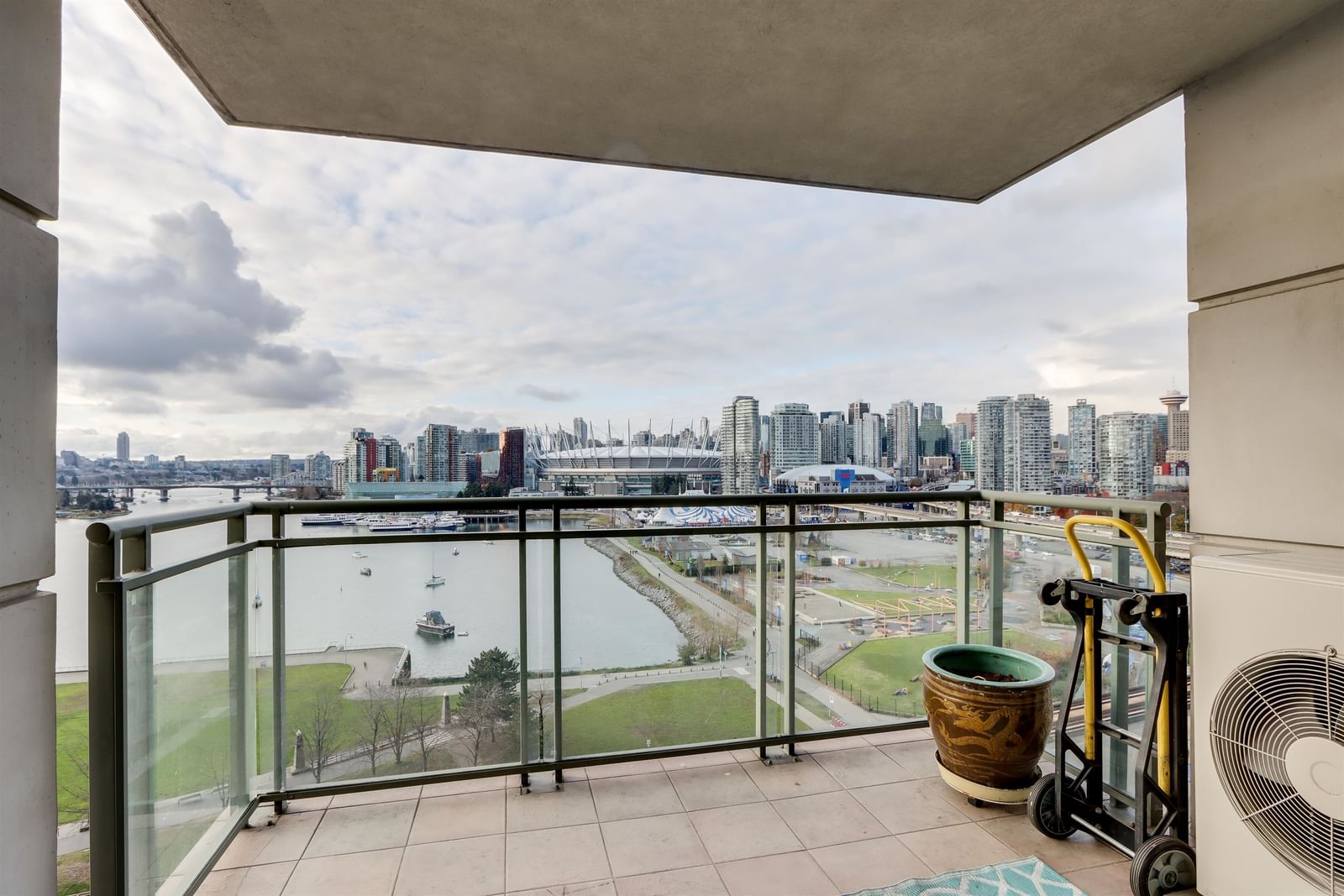 Listing Image 15
