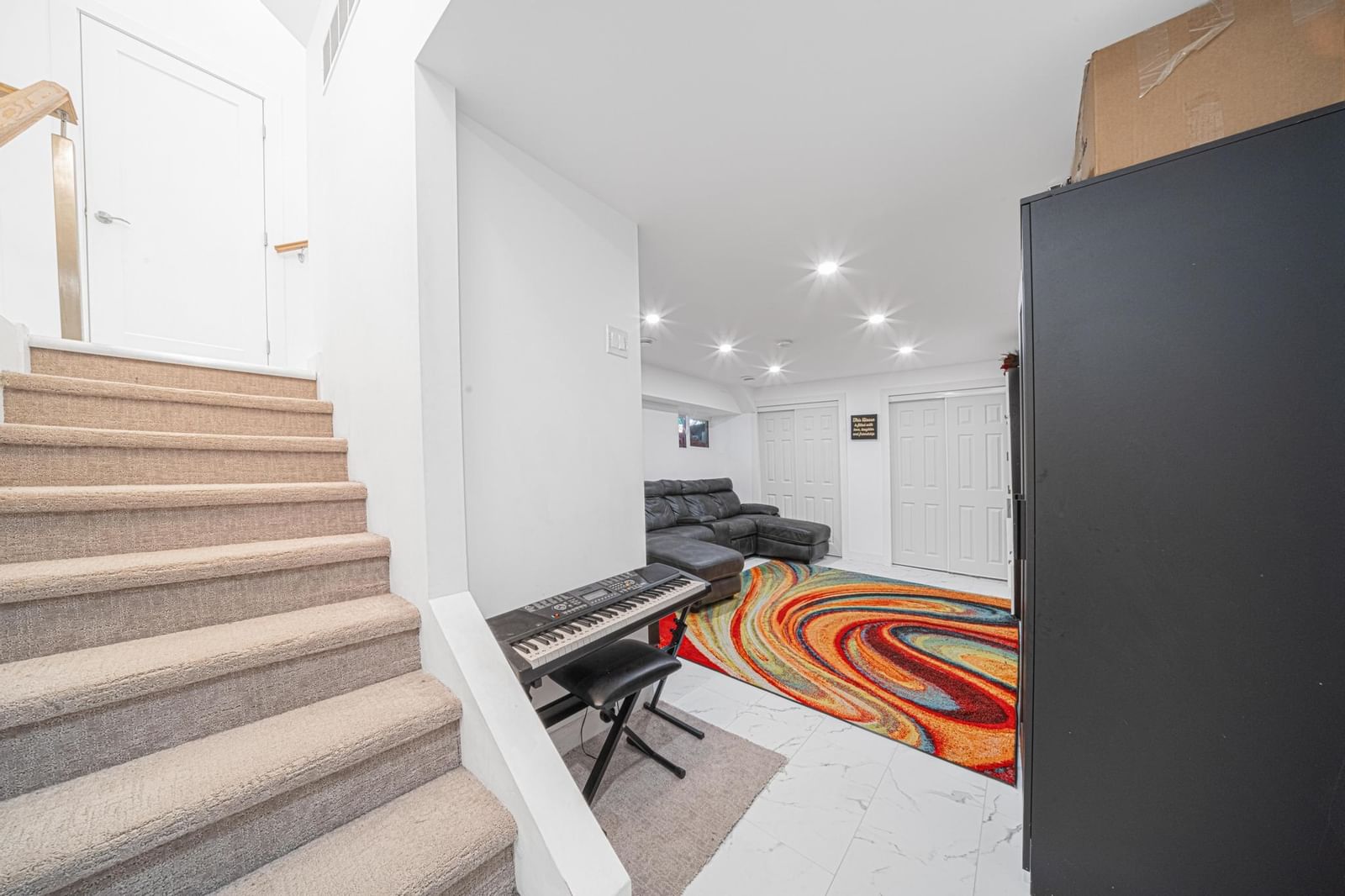 Listing Image 18