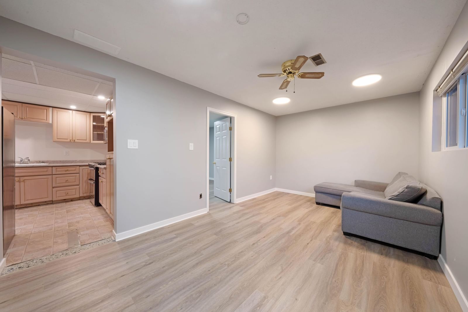 Listing Image 20