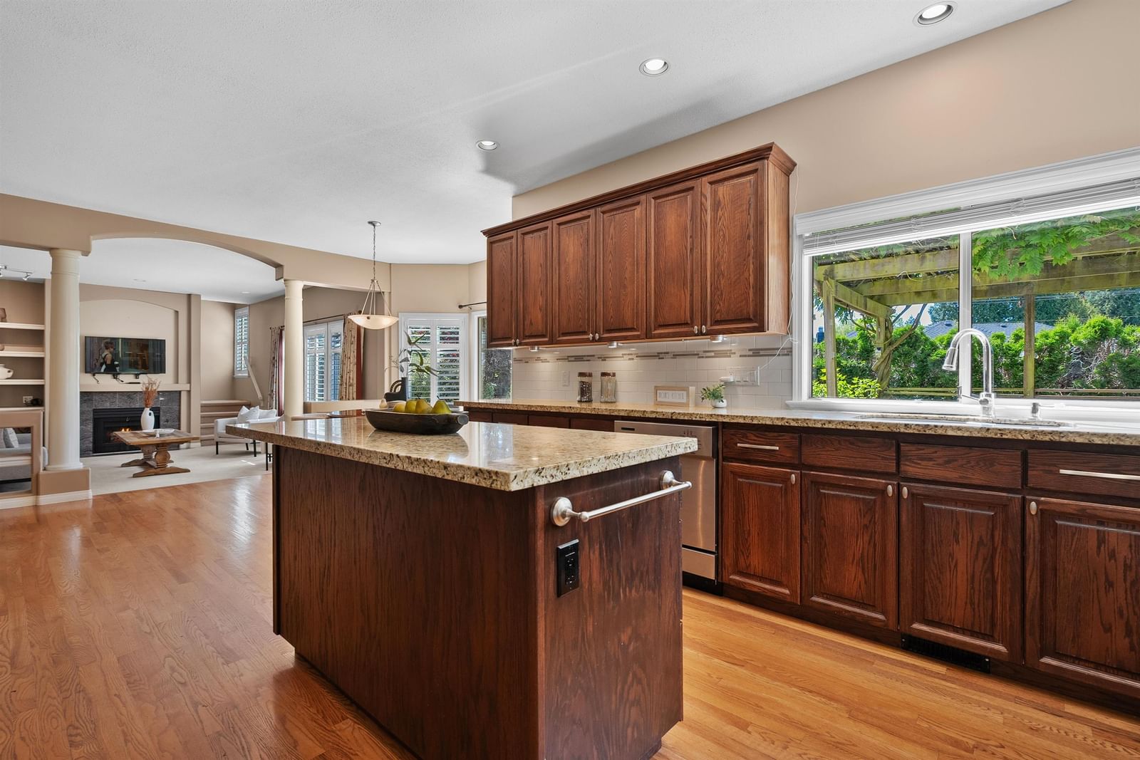 Listing Image 13
