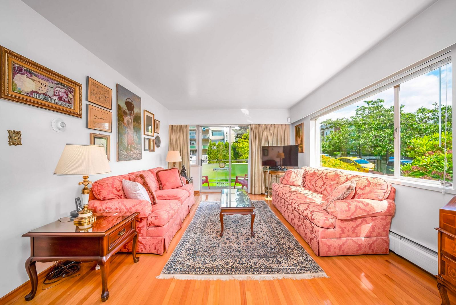 Listing Image 12