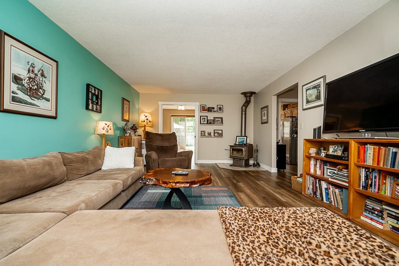 Listing Image 6