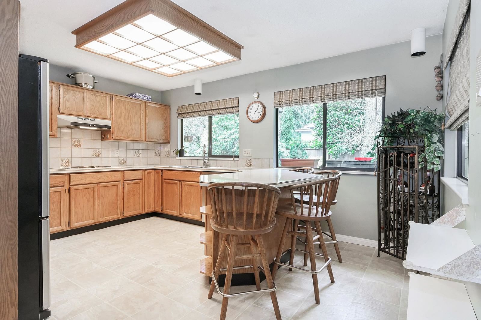 Listing Image 12