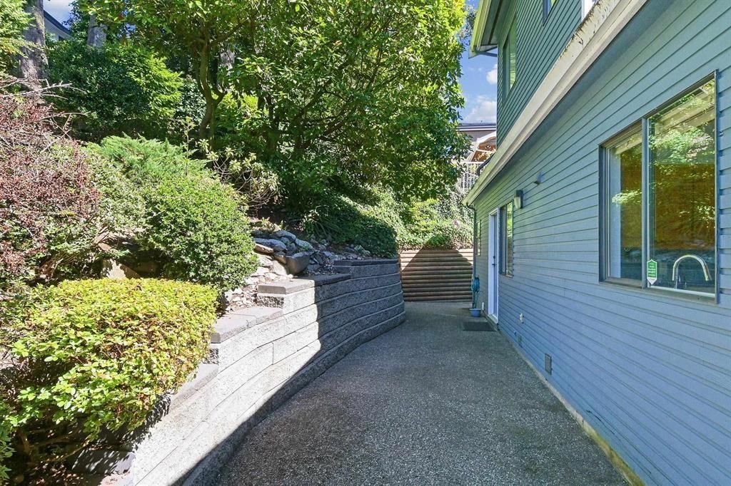 Listing Image 26