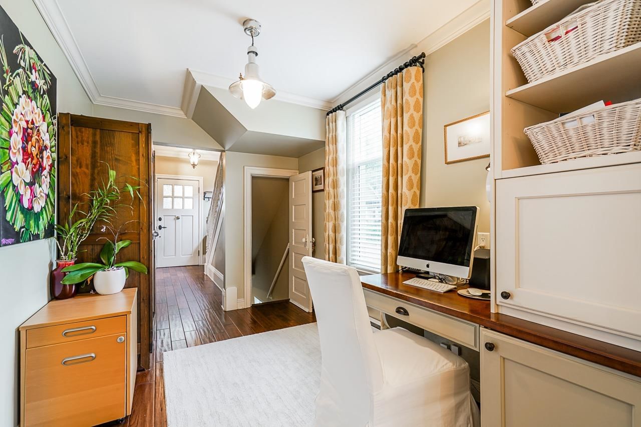 Listing Image 11