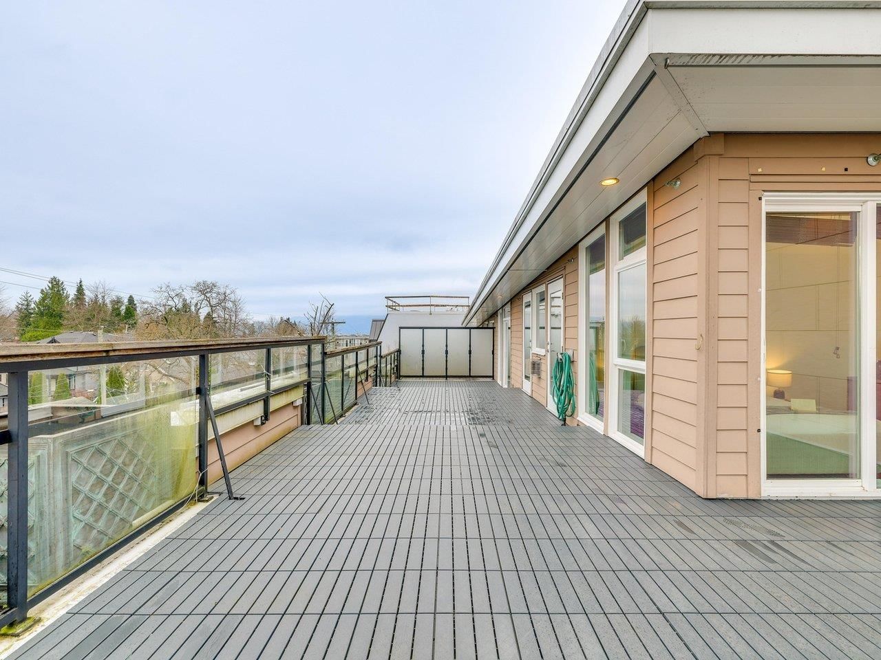 Listing Image 28