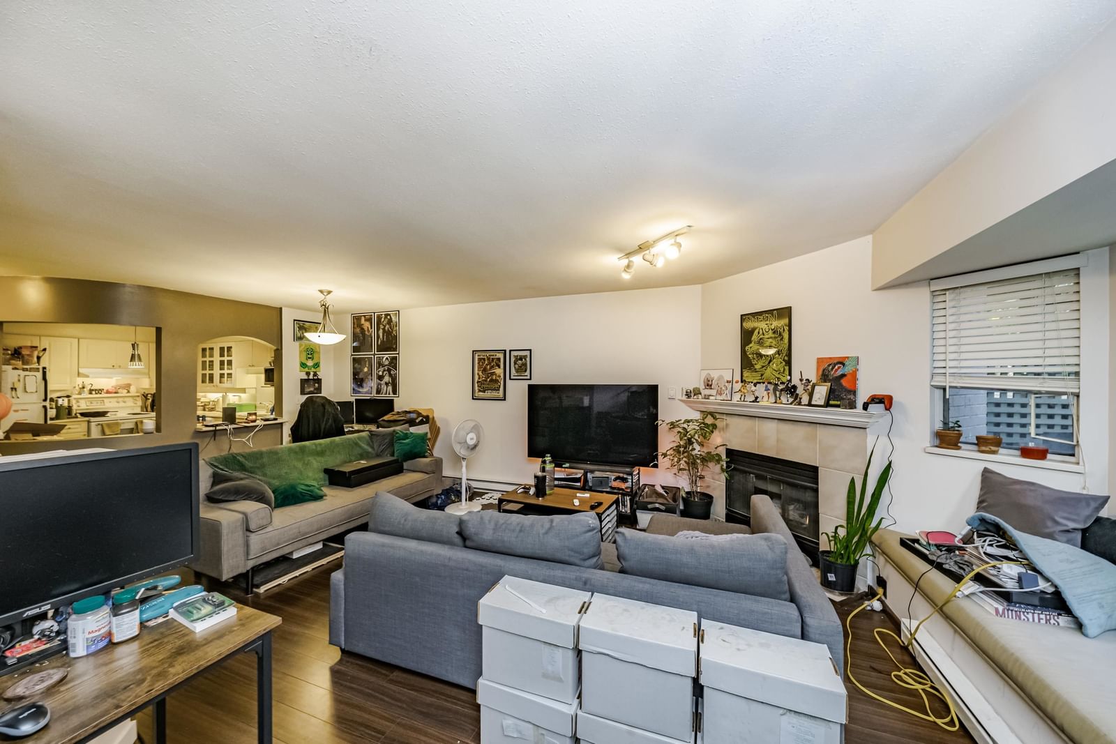 Listing Image 16