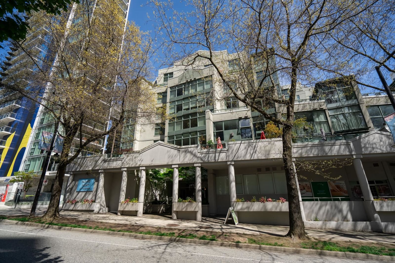 Listing Image 38