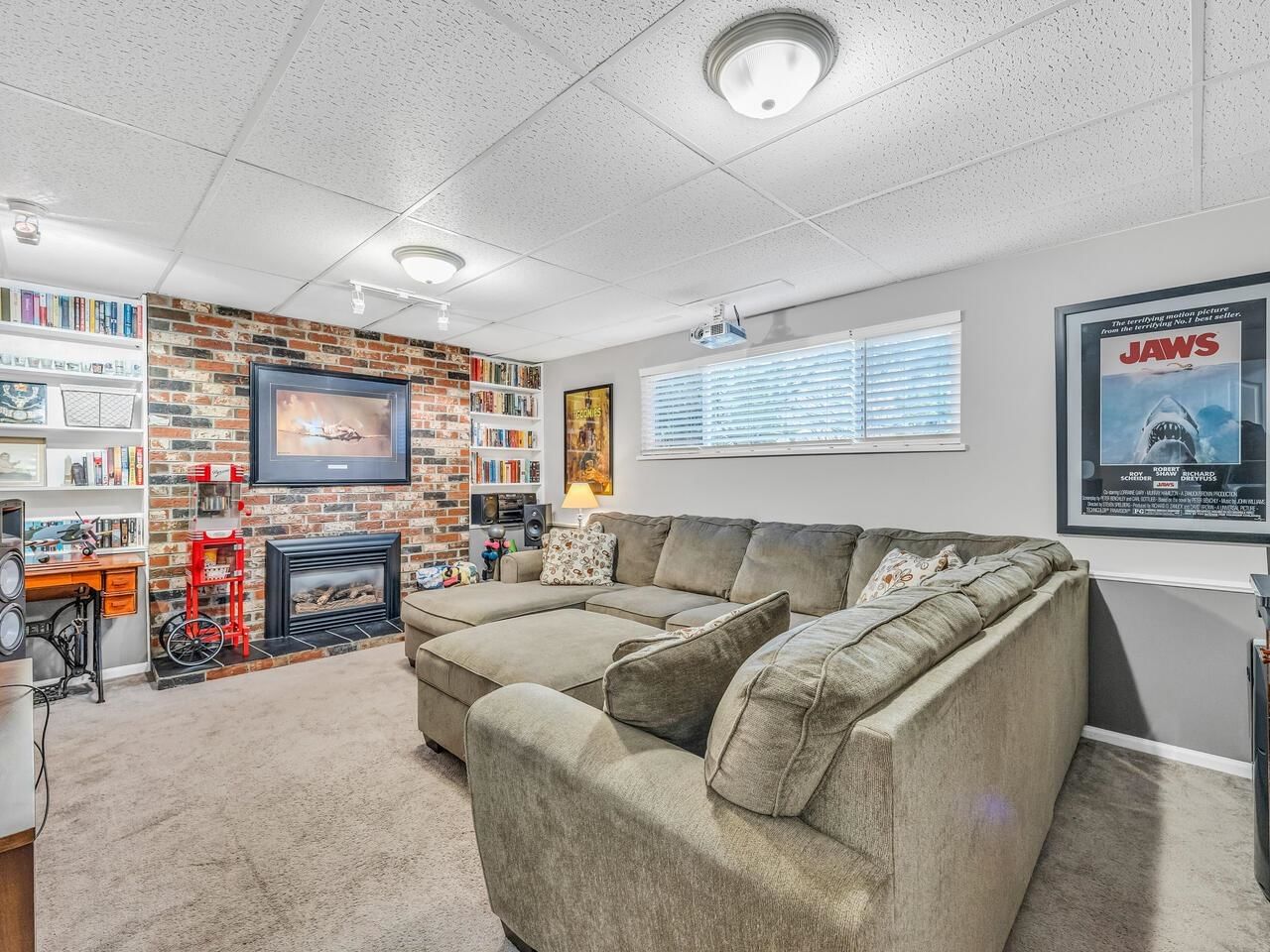 Listing Image 24