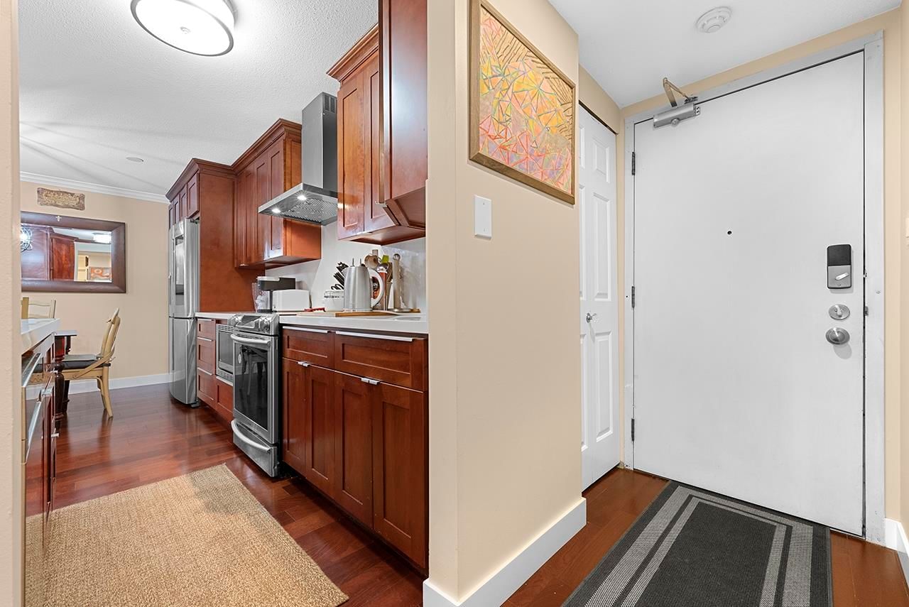 Listing Image 16
