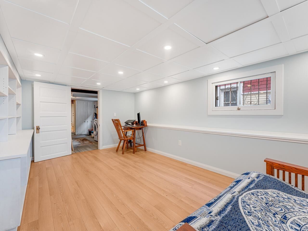 Listing Image 12