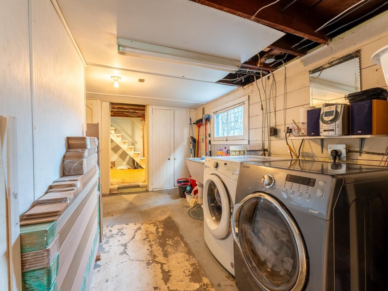 Listing Image 14