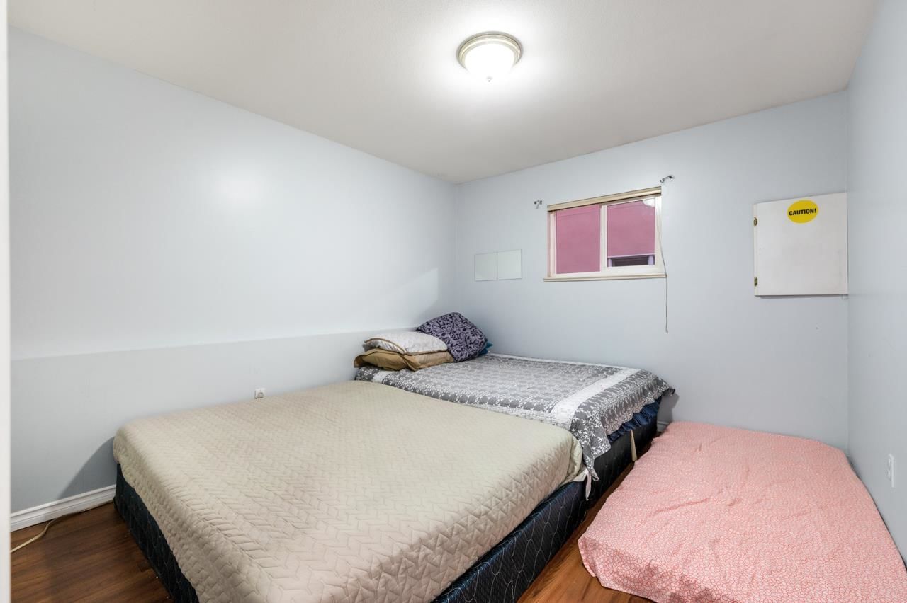 Listing Image 16