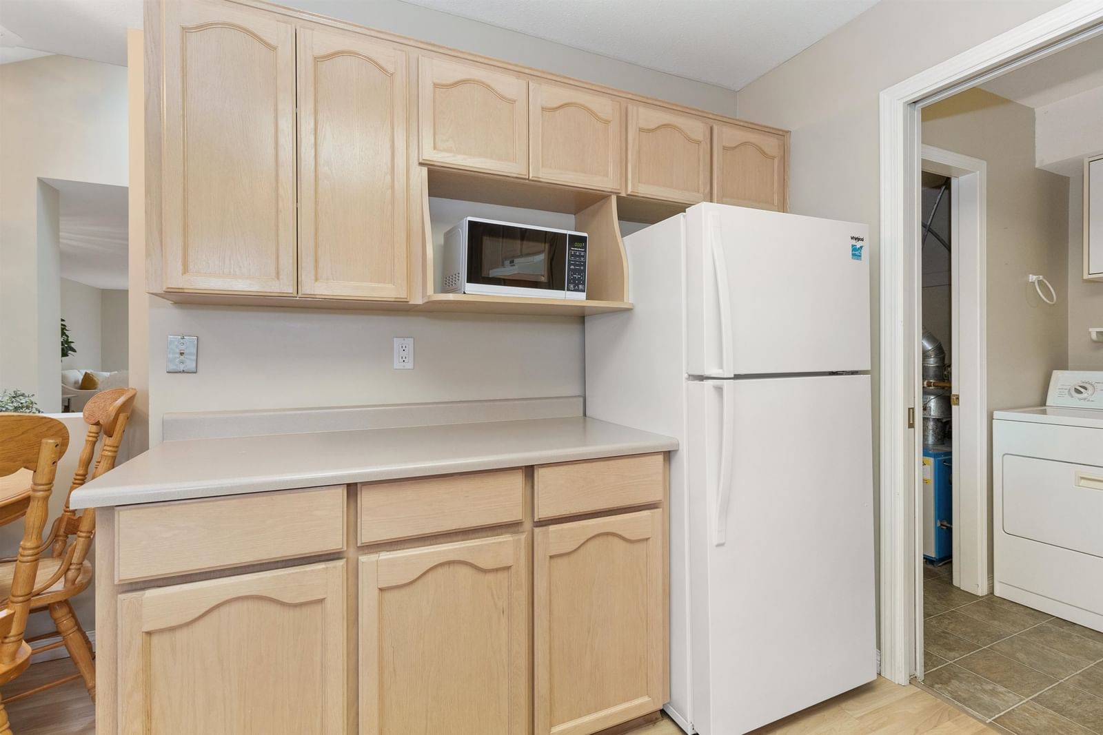 Listing Image 11