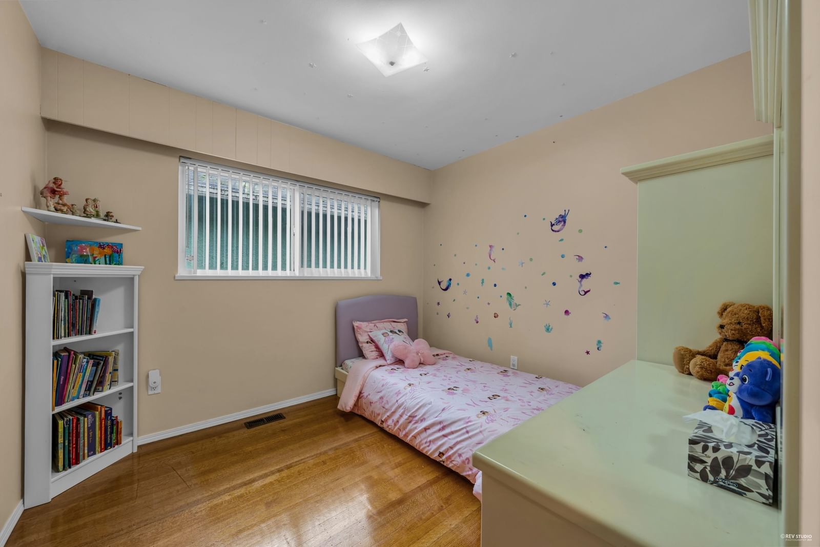 Listing Image 16