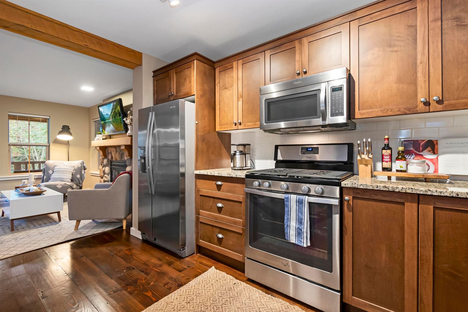 Listing Image 10