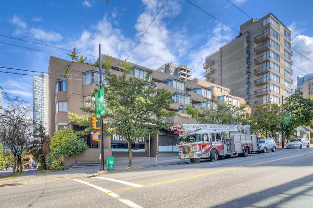 301 - 1455 Robson Street